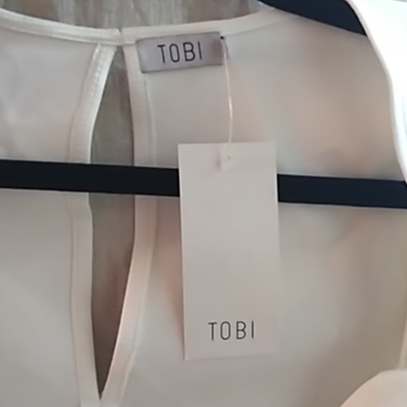 Crop top - Picture 2 of 3